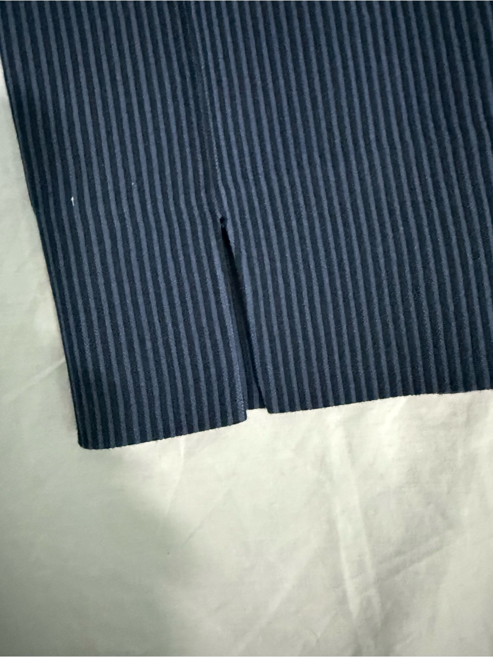 Brooks Brothers Navy Pinstripe Dress Pants With Side Zip Imported Fabric Size 2 - Picture 3 of 12